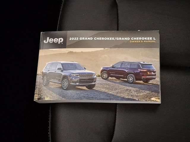Used 2022 Jeep Grand Cherokee Limited AWD/4WD image 27