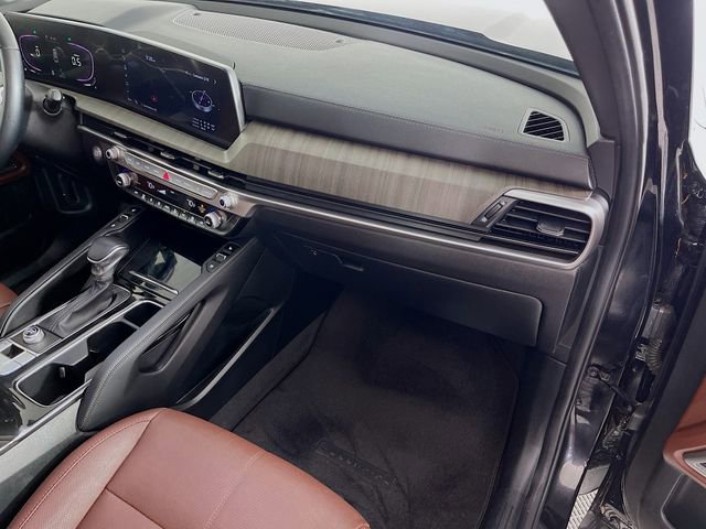 Used 2024 Kia Telluride EX w/ EX Captain's Chair Package image 33