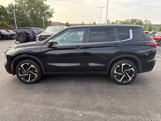 Used 2024 Mitsubishi Outlander SE FWD image 11