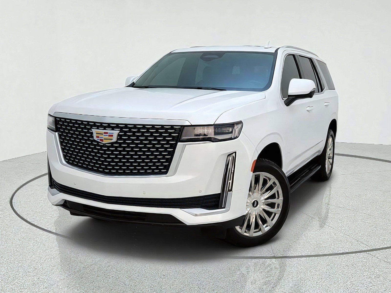 Used 2024 Cadillac Escalade Premium Luxury AWD/4WD image 2