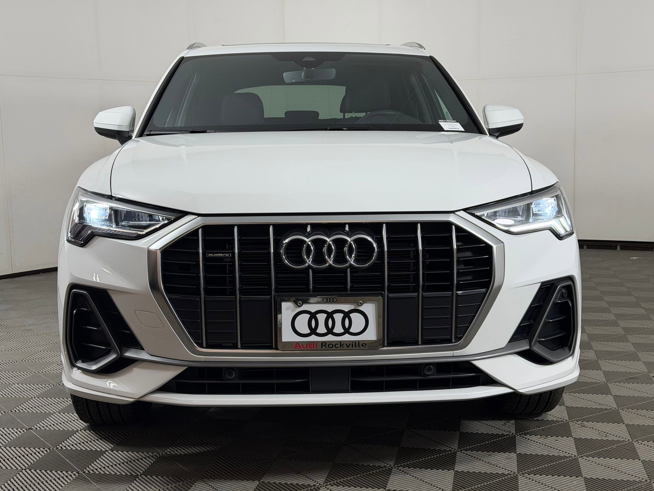 Certified 2025 Audi Q3 2.0T Premium w/ Convenience Package image 6
