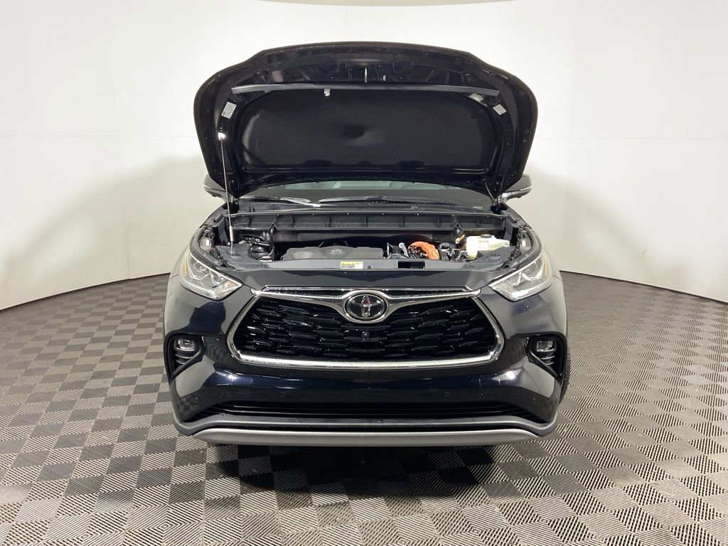 New 2026 Toyota Highlander Platinum image 7
