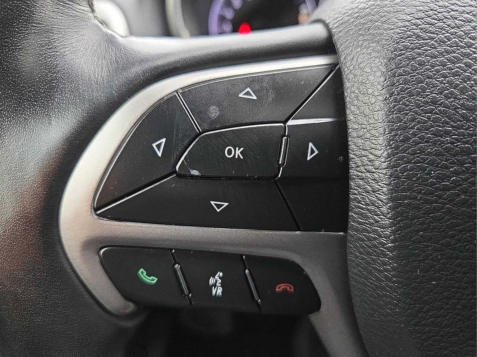 Used 2020 Jeep Grand Cherokee Altitude image 19