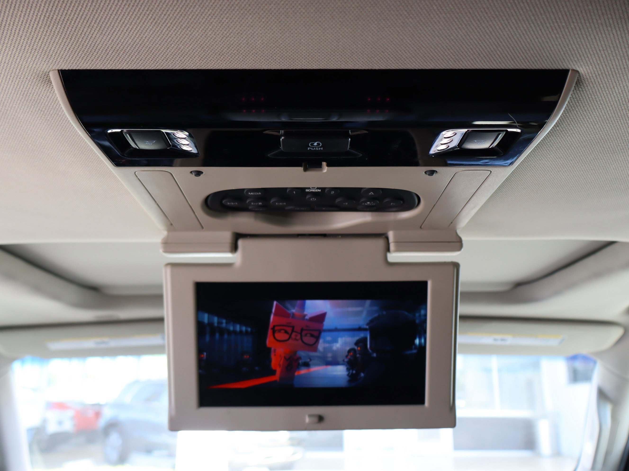 Used 2017 Chevrolet Suburban LT AWD/4WD image 14