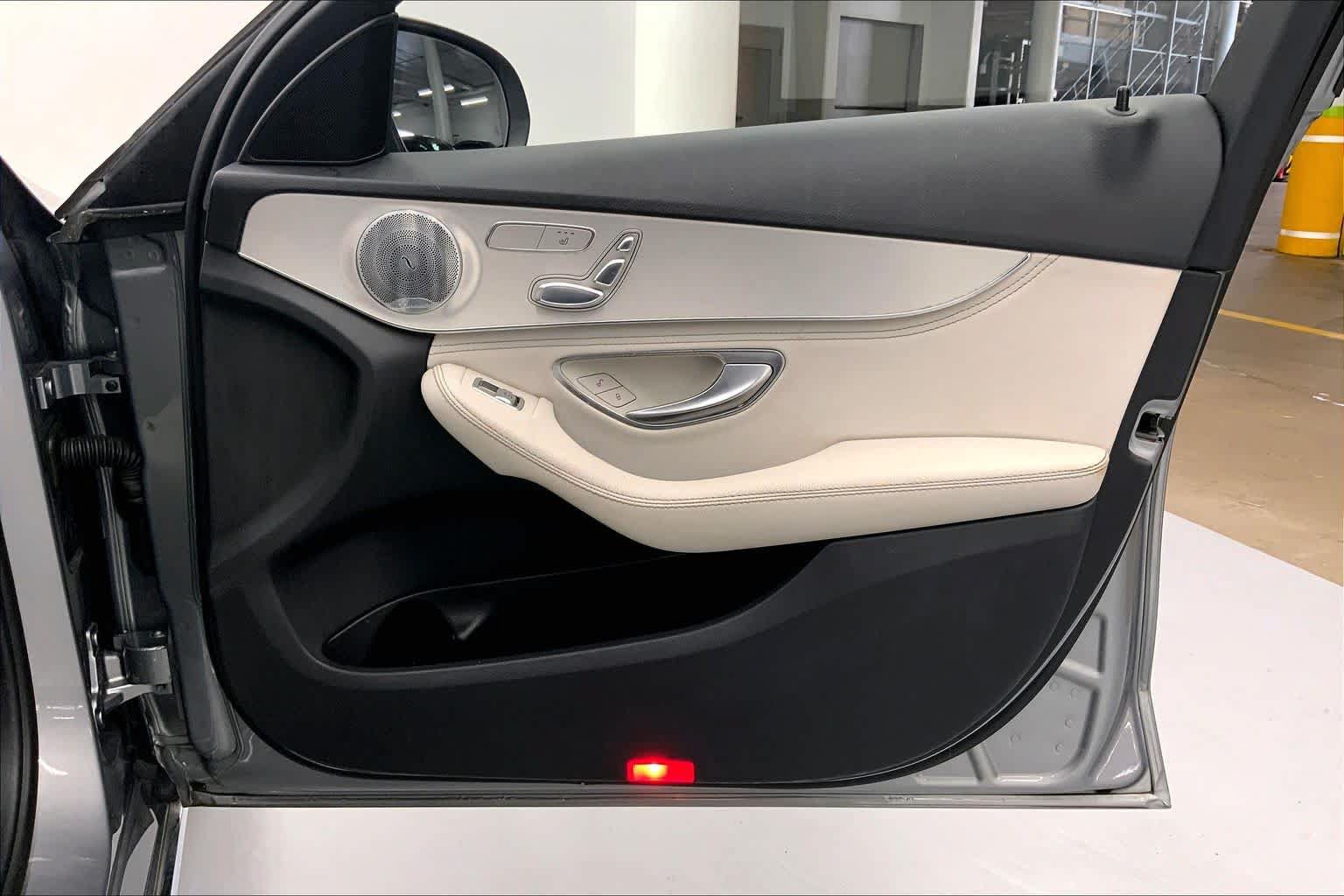 Used 2016 Mercedes-Benz C 300 Sedan image 9