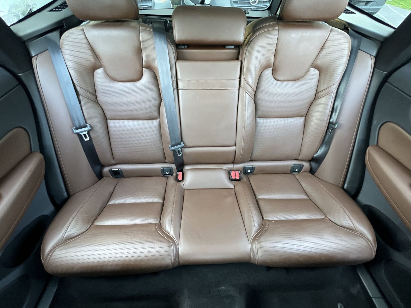 Used 2018 Volvo XC60 T5 Inscription w/ Luxury Seat Package AWD/4WD image 15