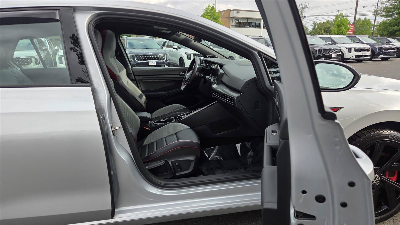 Used 2023 Volkswagen GTI SE w/ SE Leather Package FWD image 33