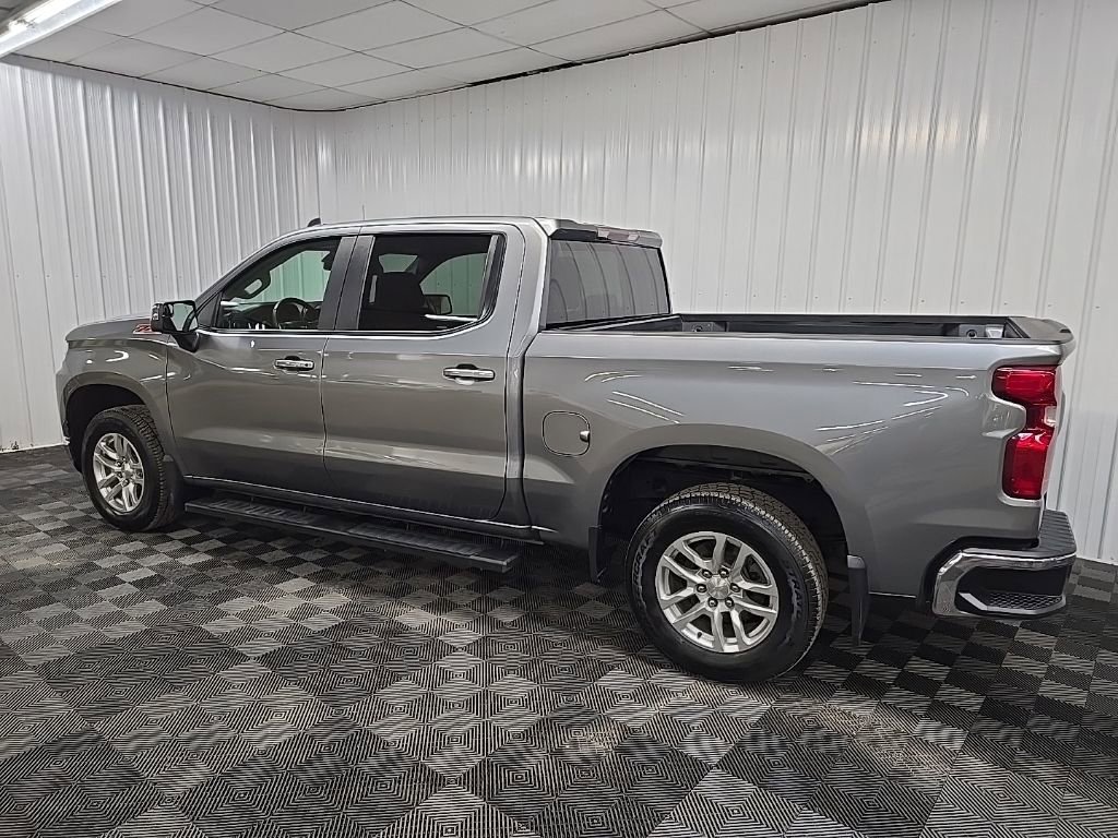 Used 2022 Chevrolet Silverado 1500 LT w/ Z71 Off-Road Package AWD/4WD image 4