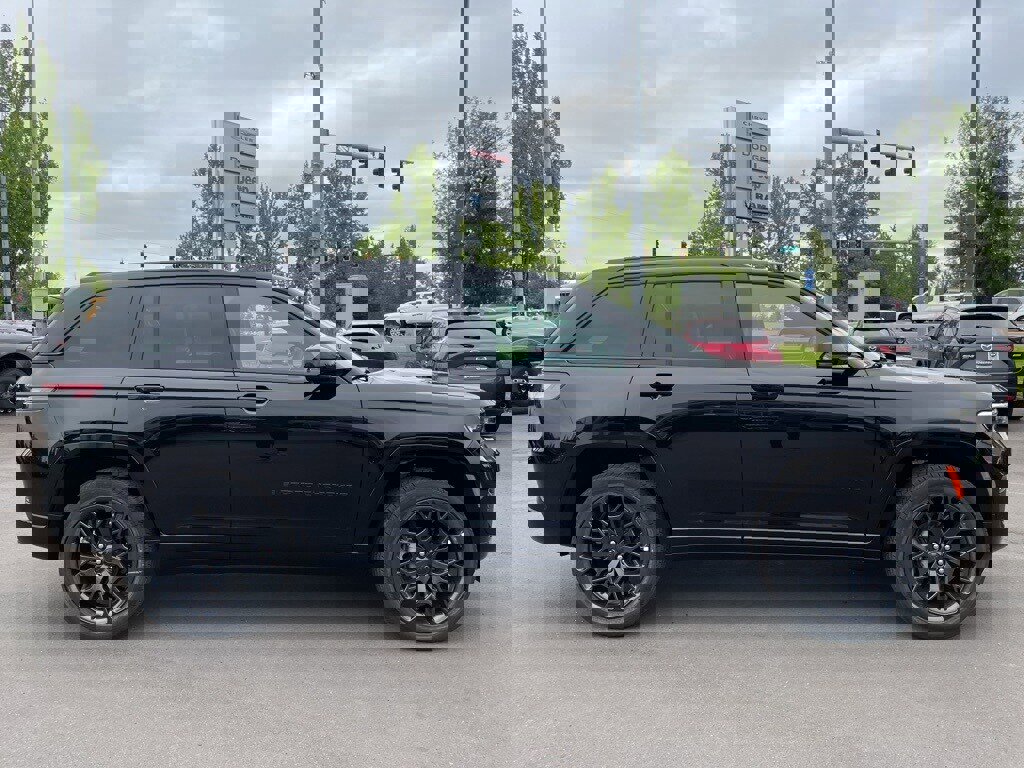 New 2025 Jeep Grand Cherokee Summit w/ Adv Protech Group IV image 5