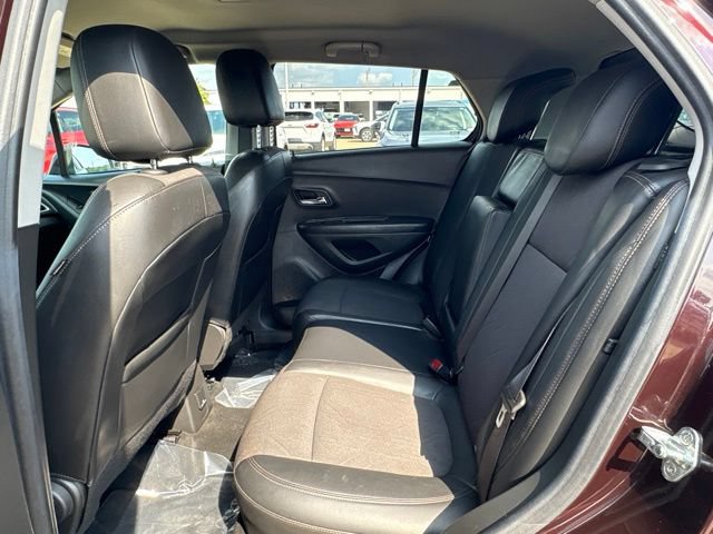 Used 2022 Chevrolet Trax LT w/ LT Convenience Package AWD/4WD image 27
