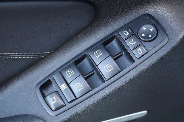 Used 2012 Mercedes-Benz GL 450 4MATIC image 37