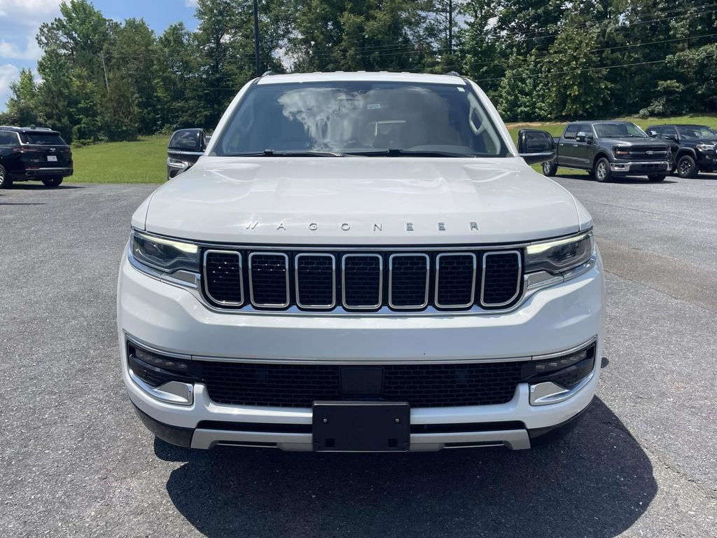 Used 2024 Jeep Wagoneer L Series II w/ Flexible Seating Group AWD/4WD image 6