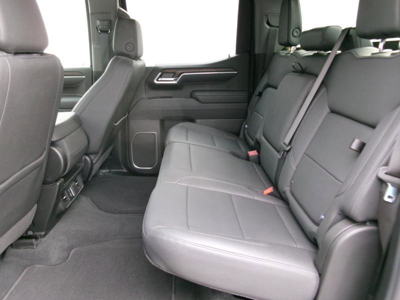 Used 2026 GMC Sierra 1500 SLT AWD/4WD image 10