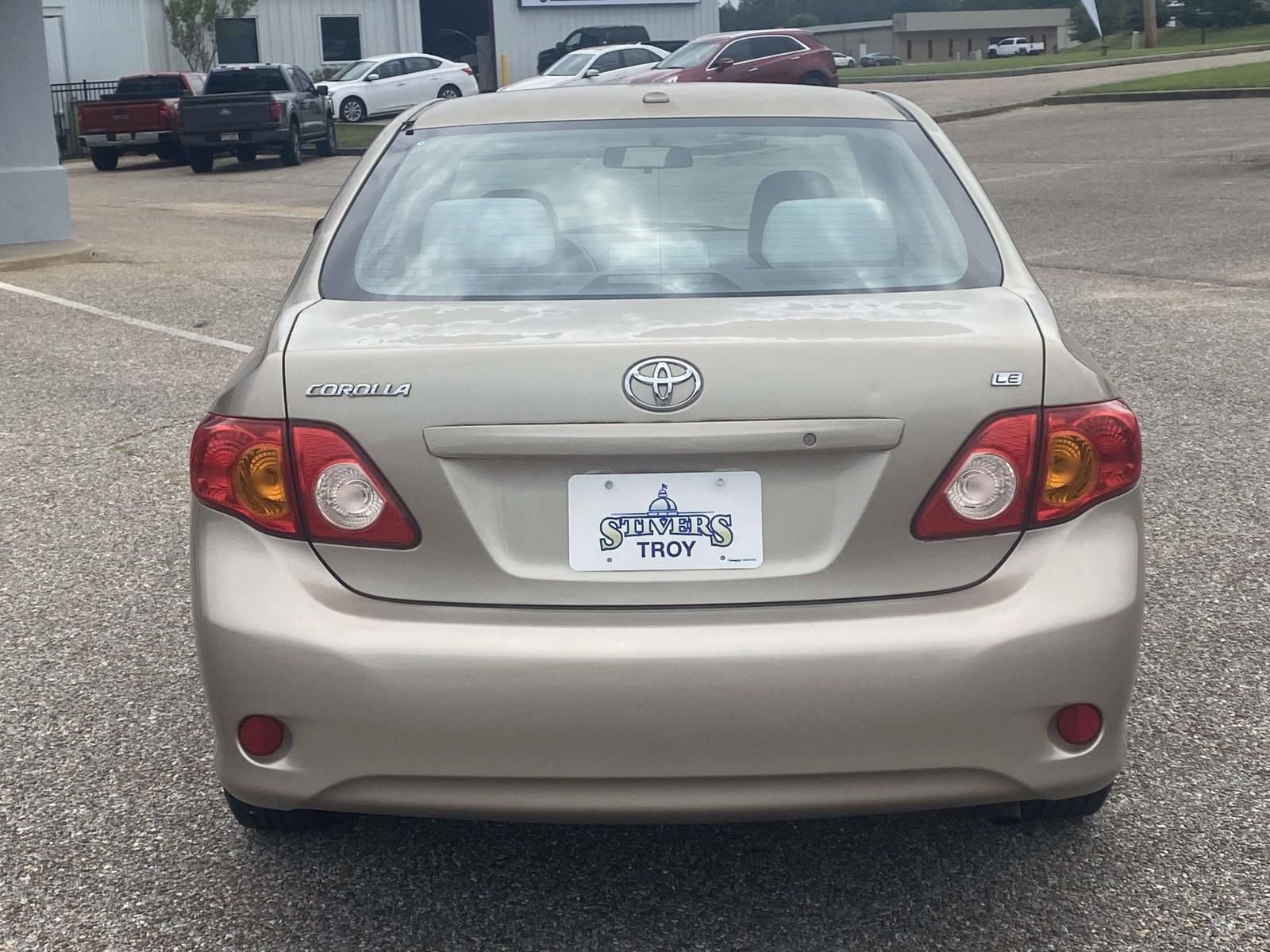 Used 2010 Toyota Corolla LE FWD image 6