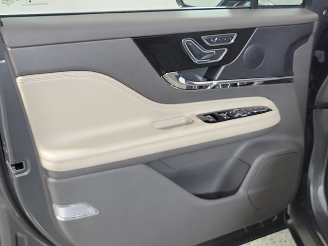 Used 2023 Lincoln Corsair FWD image 15