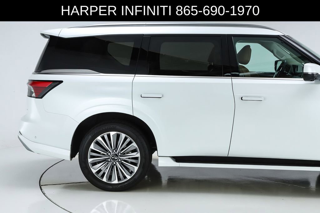 Used 2025 INFINITI QX80 Sensory AWD/4WD image 12