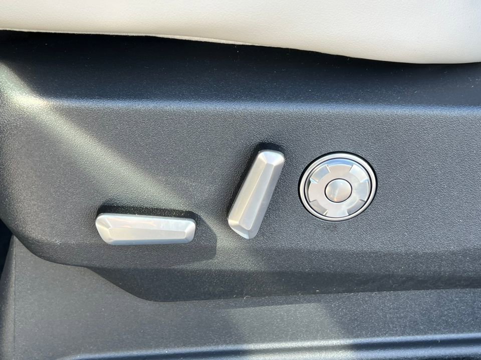 New 2026 Lincoln Navigator L Reserve w/ Jet Appearance Package image 11