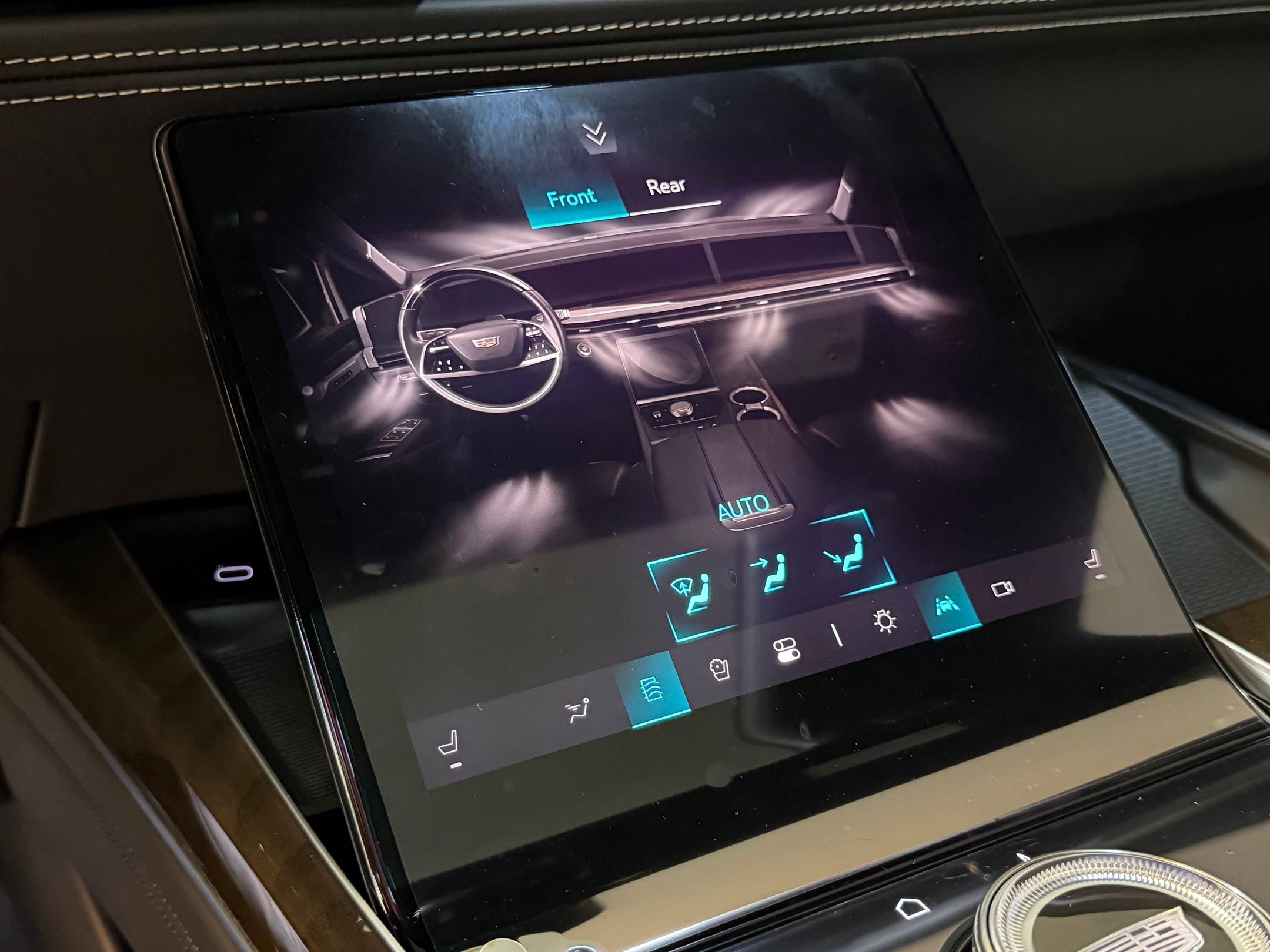 New 2026 Cadillac Escalade ESV Platinum Sport AWD/4WD image 35