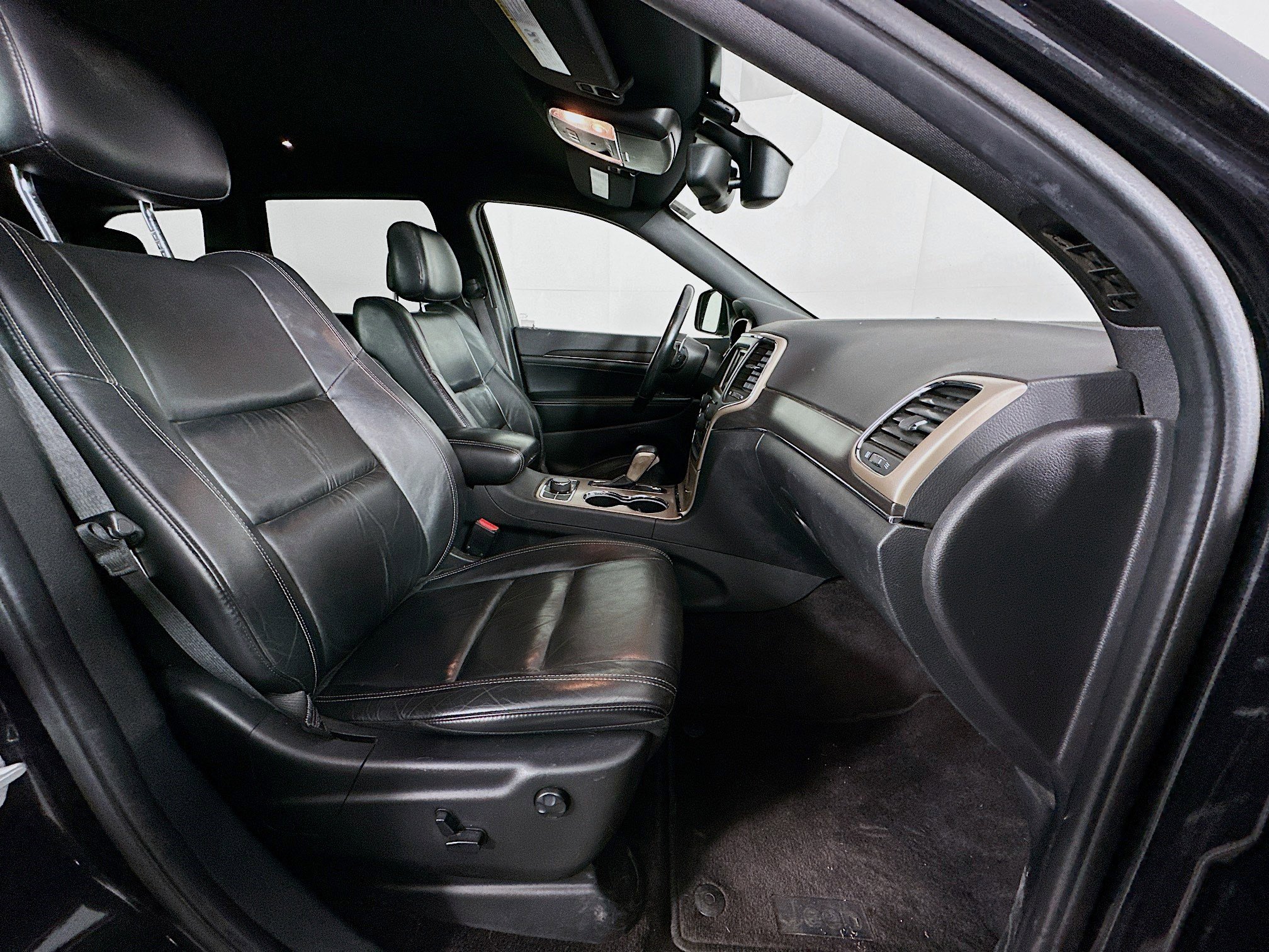 Used 2016 Jeep Grand Cherokee Limited image 32