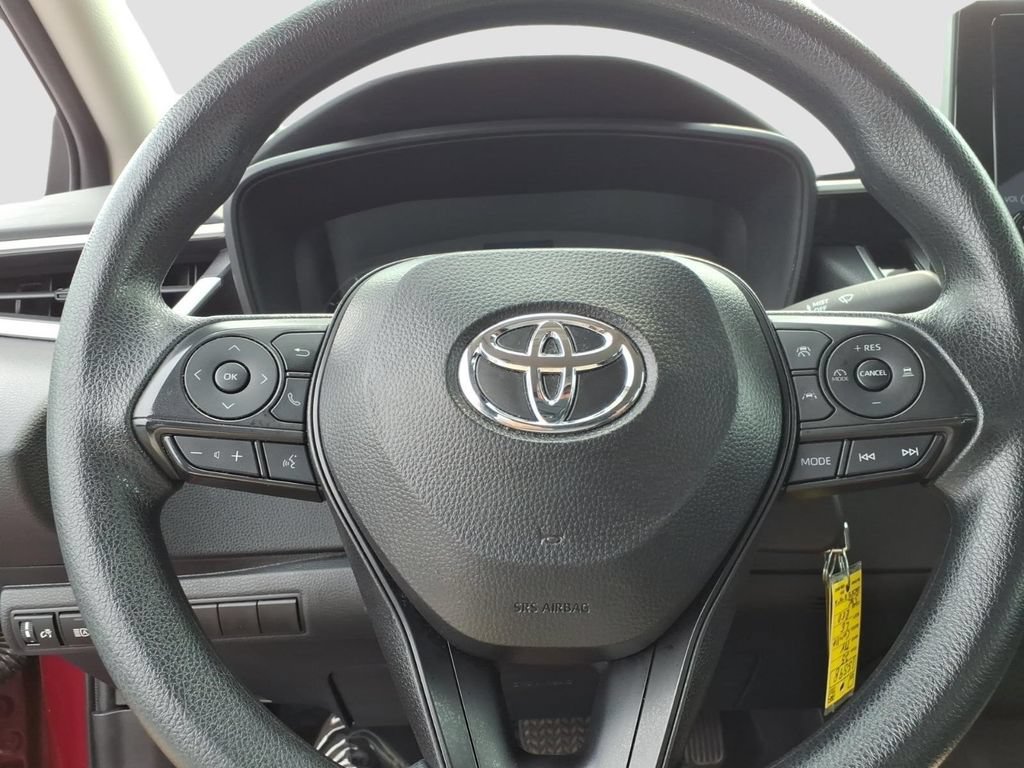 Used 2025 Toyota Corolla LE FWD image 22