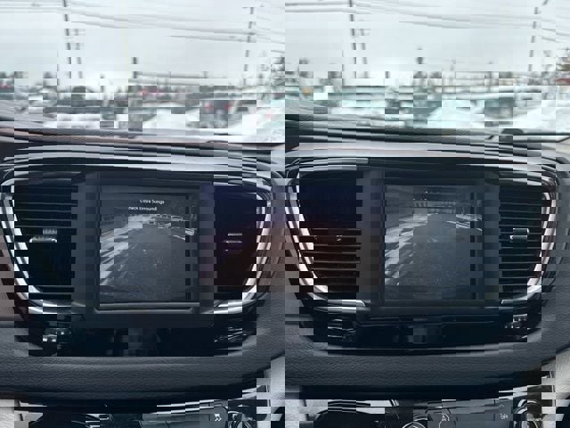 Used 2023 Chrysler Voyager LX image 25