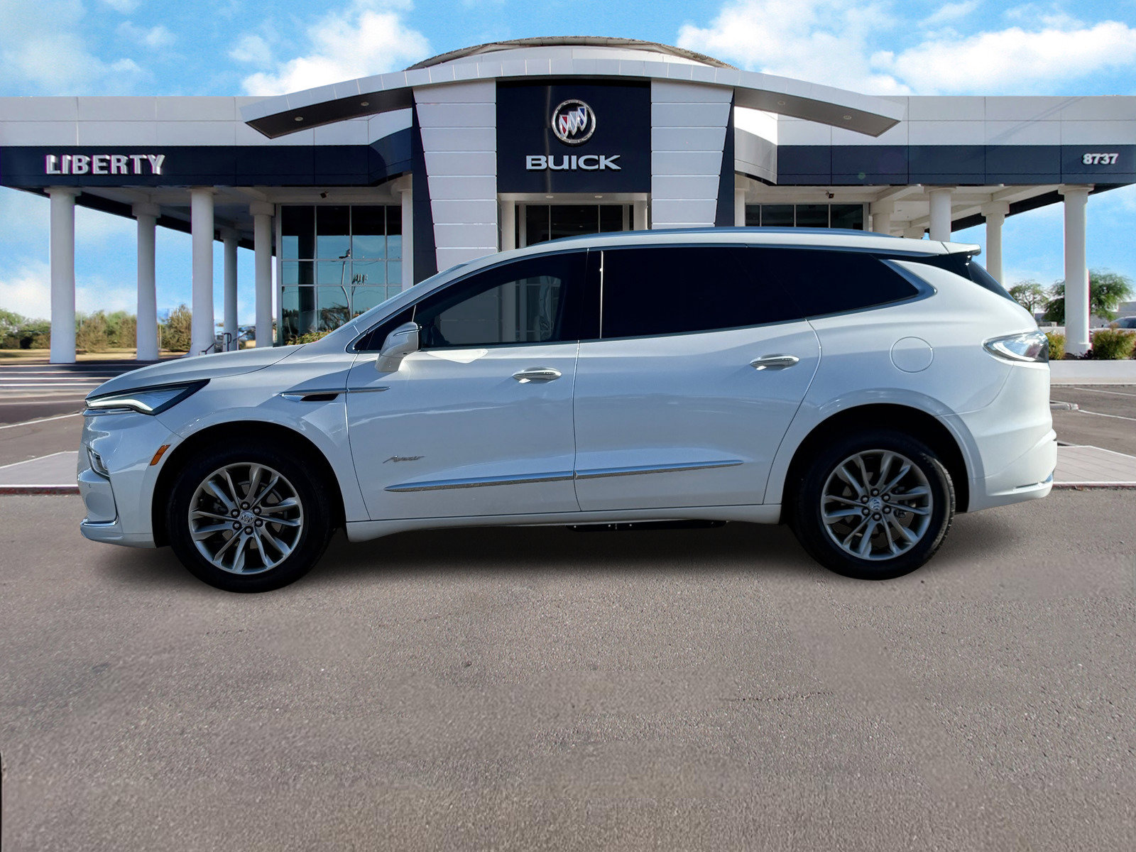 Used 2024 Buick Enclave Avenir w/ Trailering Package, 5000 lbs. image 7