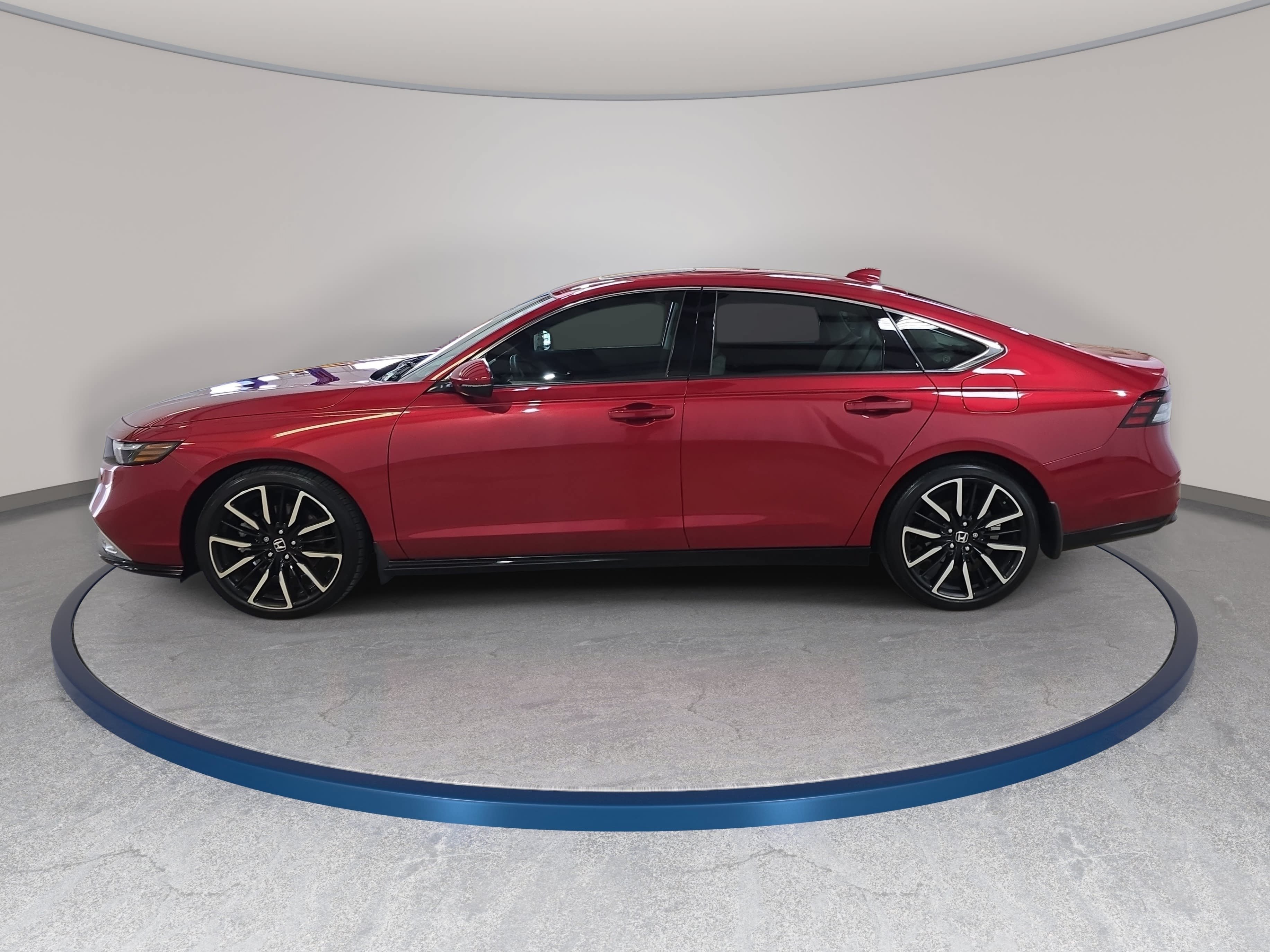 Certified 2023 Honda Accord Touring image 9