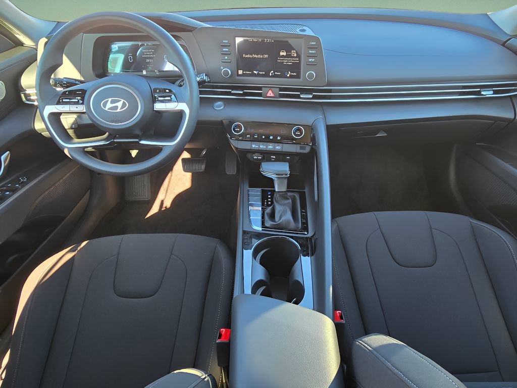 New 2026 Hyundai Elantra Blue image 26