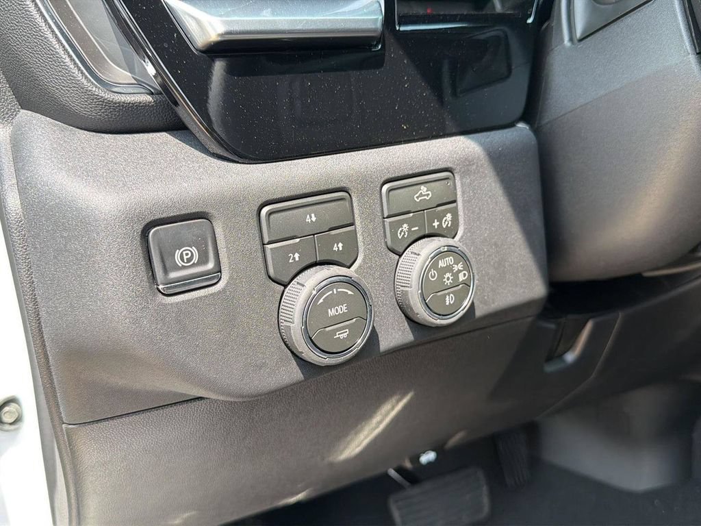 New 2026 Chevrolet Silverado 2500 LT w/ Convenience Package AWD/4WD image 13
