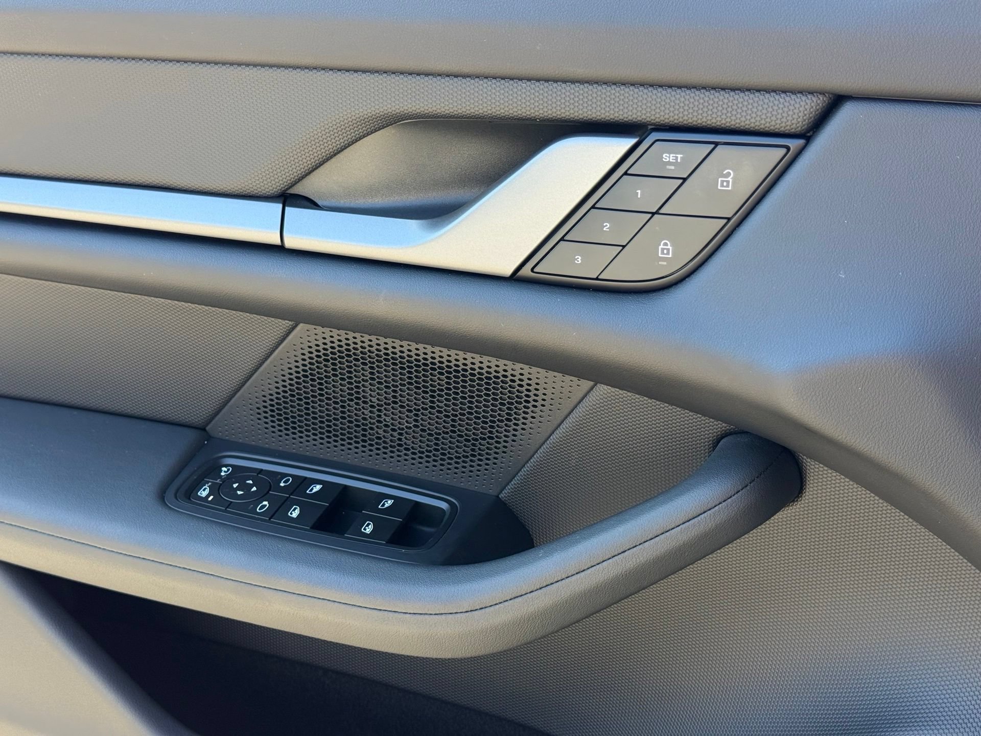 Certified 2023 Porsche Taycan RWD image 28