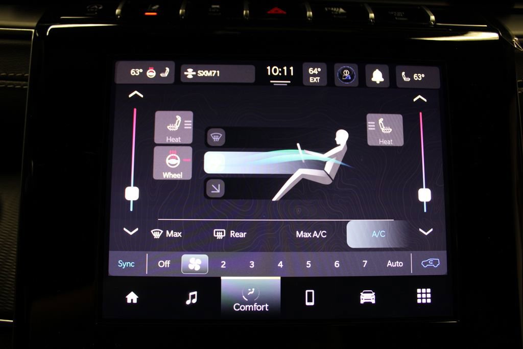 New 2025 Jeep Grand Cherokee Altitude image 16