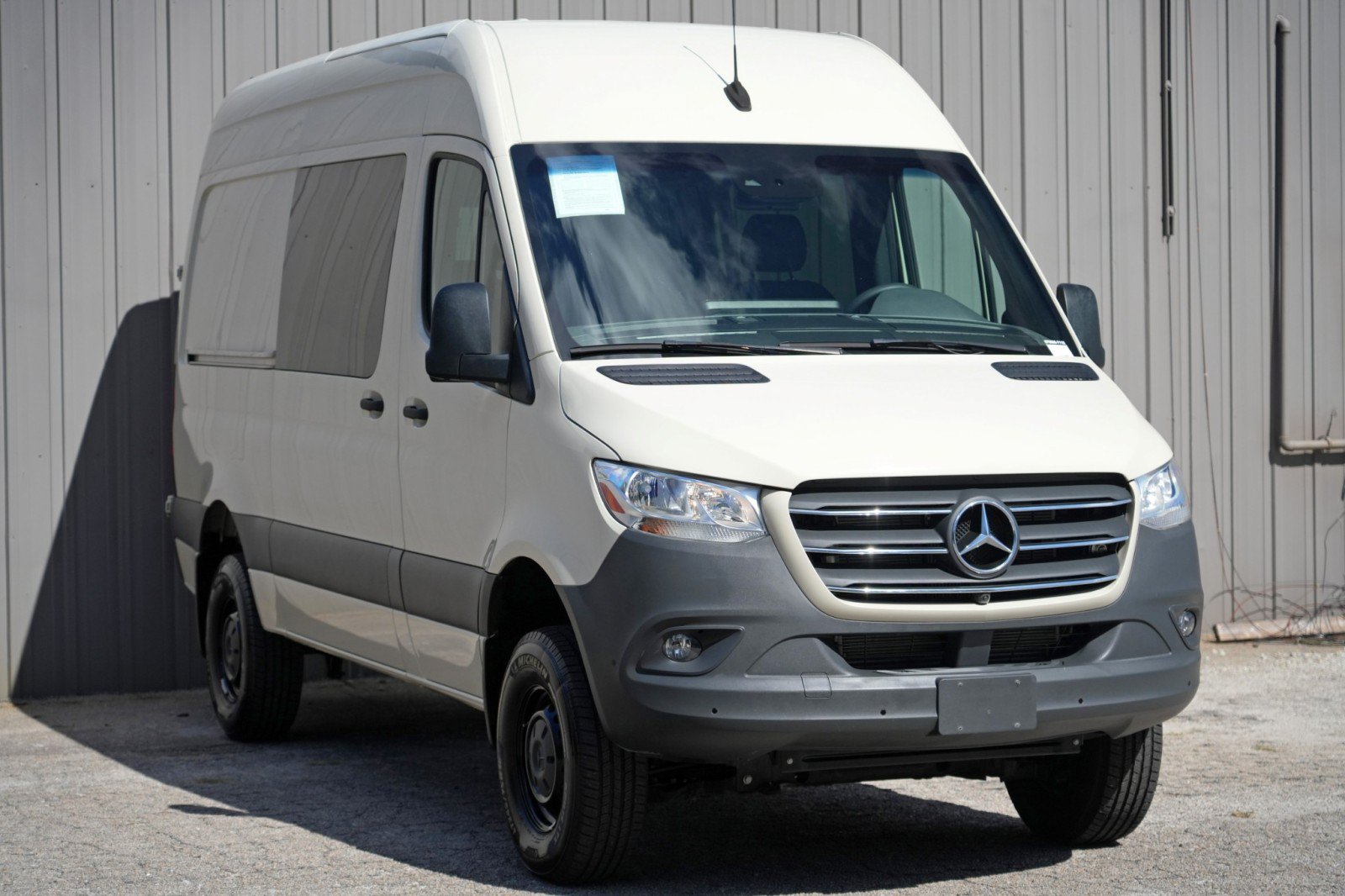 Used 2021 Mercedes-Benz Sprinter 2500 w/ Comfort Plus Package image 46