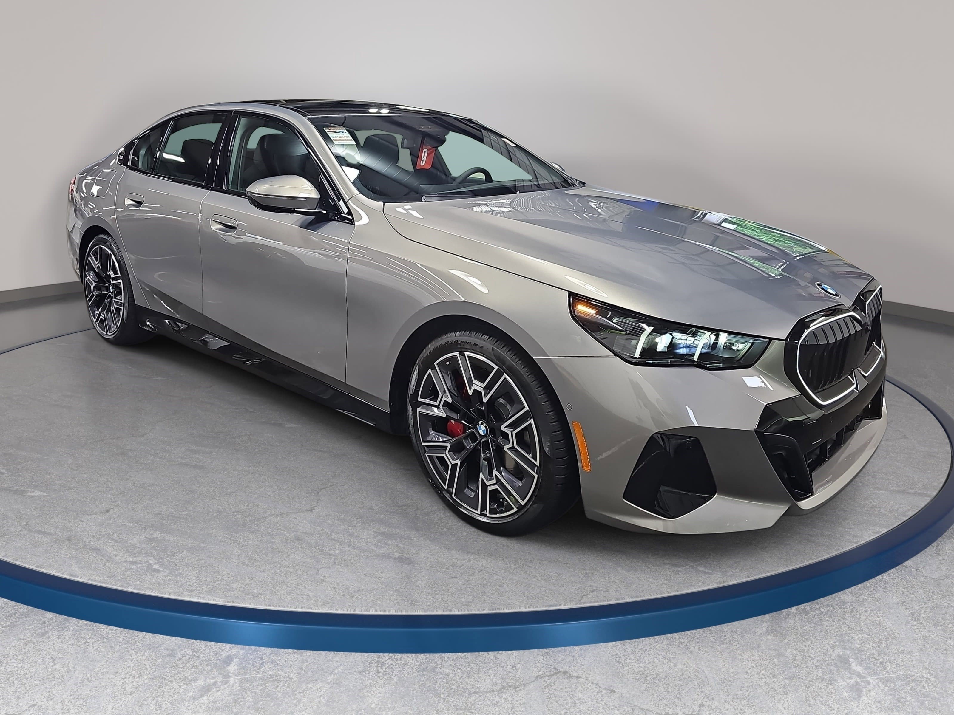 New 2026 BMW 540i xDrive w/ M Sport Package AWD/4WD image 3