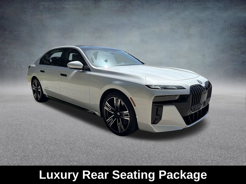 Used 2026 BMW 760i xDrive w/ Executive Package AWD/4WD image 9