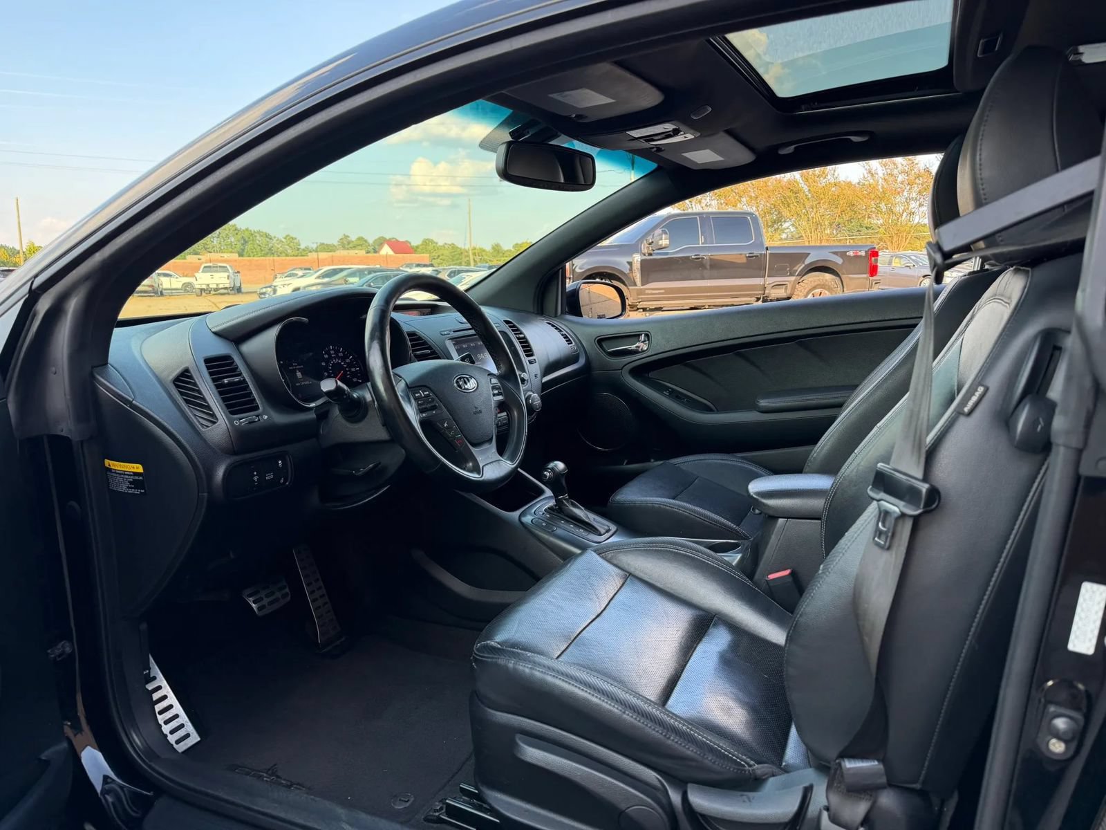 Used 2016 Kia Forte Koup SX w/ SX Premium Package FWD image 14