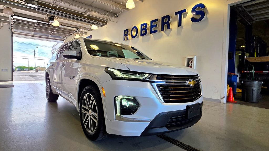 Used 2023 Chevrolet Traverse High Country AWD/4WD image 2