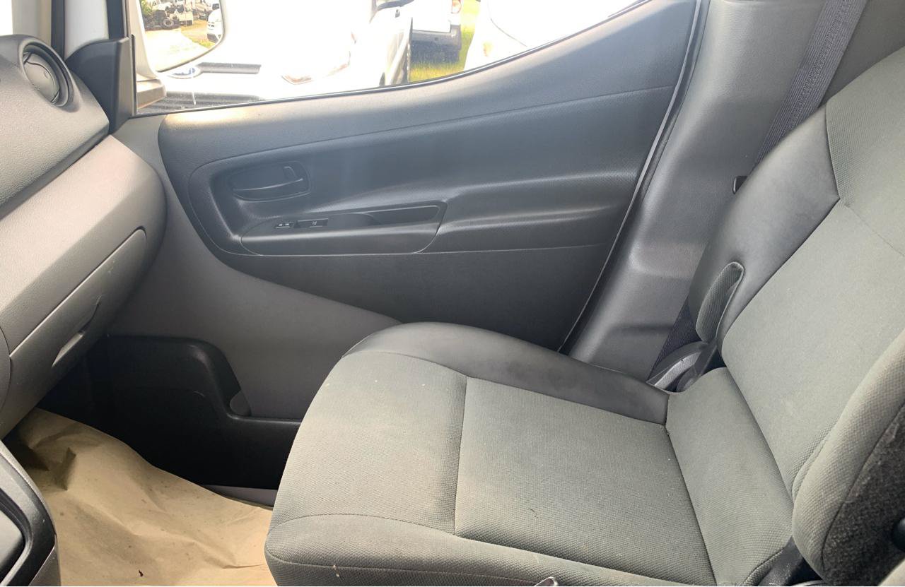 Used 2015 Nissan NV200 SV w/ Technology Package FWD image 37
