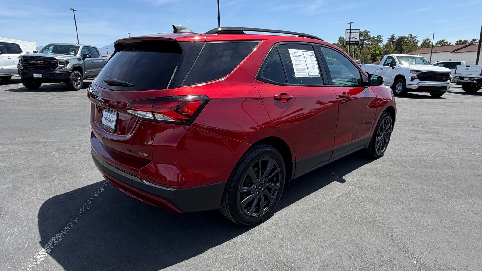 Used 2023 Chevrolet Equinox RS w/ RS Leather Package AWD/4WD image 3