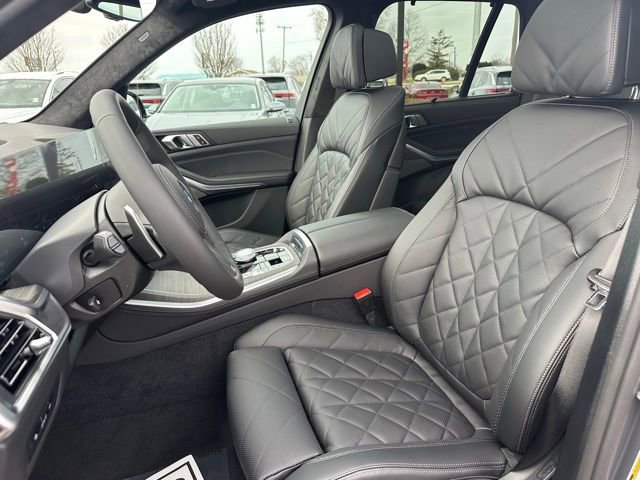 New 2026 BMW X5 xDrive50e w/ Executive Package image 4