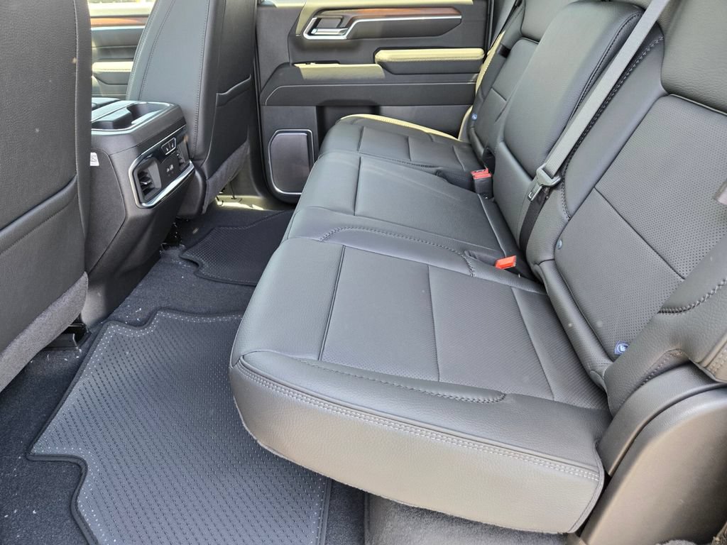 New 2026 GMC Sierra 2500 Denali w/ Denali Reserve Package AWD/4WD image 8