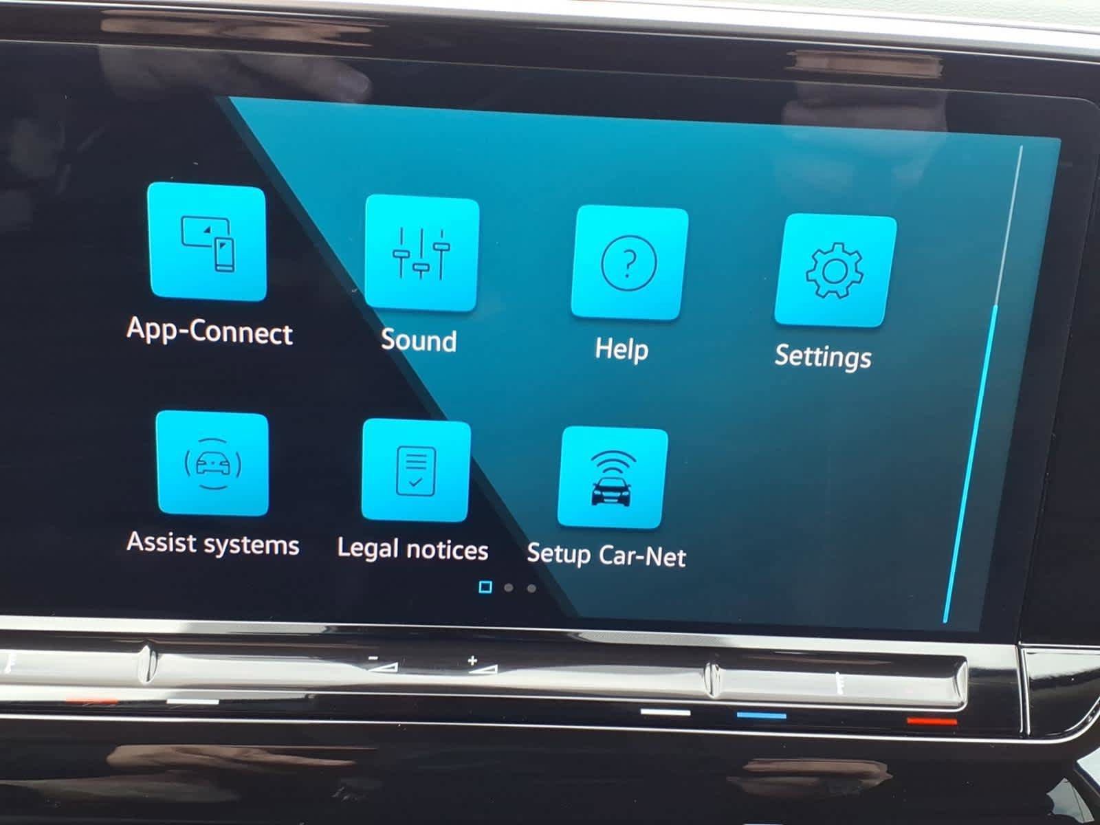 Used 2025 Volkswagen Atlas SE image 18