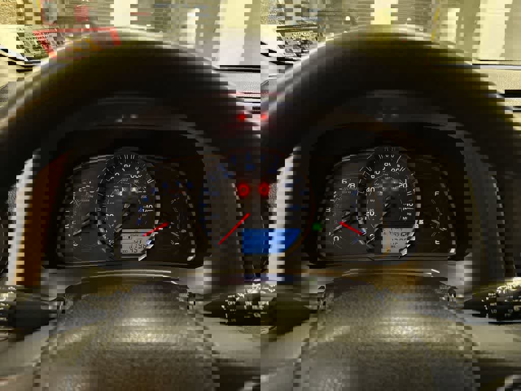 Used 2015 Toyota RAV4 LE AWD/4WD image 31