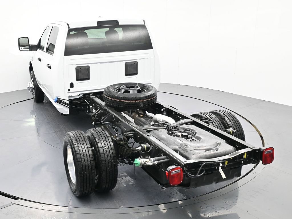 New 2026 RAM 3500 Tradesman w/ Chrome Appearance Group image 20