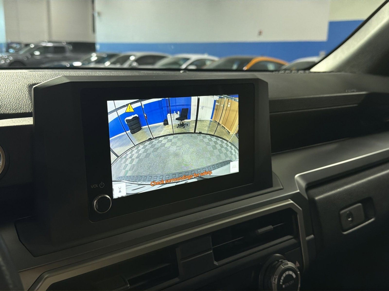 Used 2025 Toyota 4Runner SR5 AWD/4WD image 31