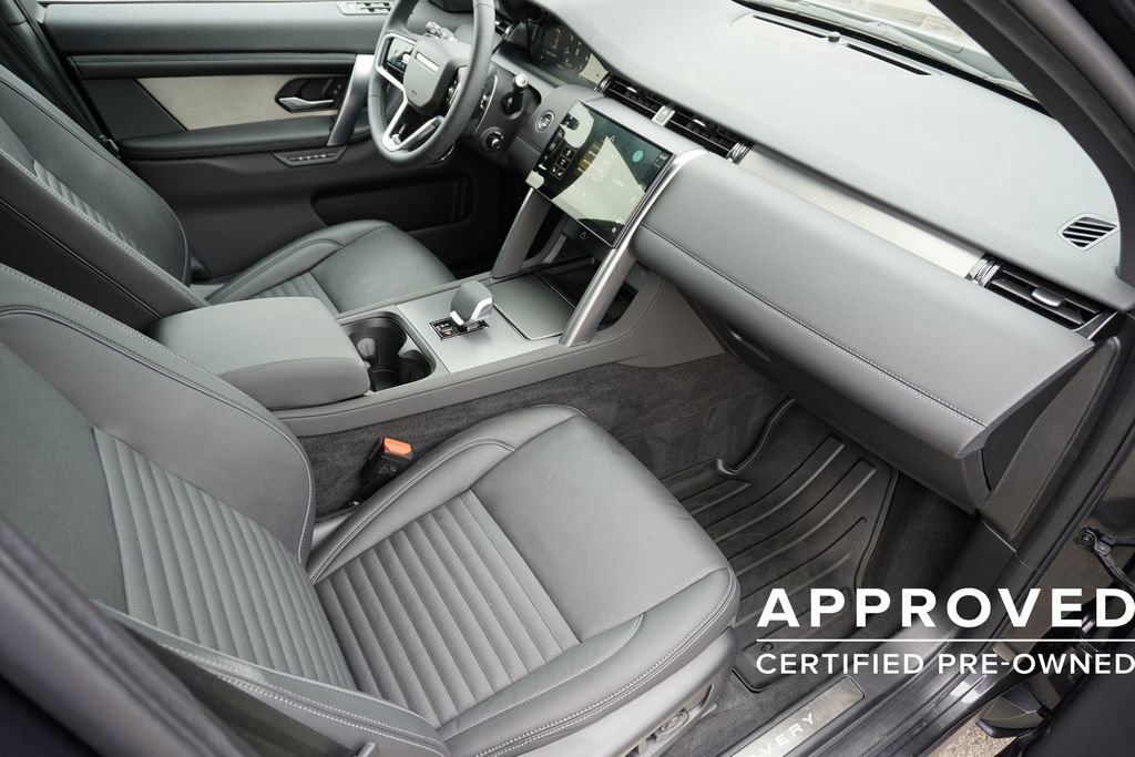 Used 2025 Land Rover Discovery Sport Dynamic SE image 22