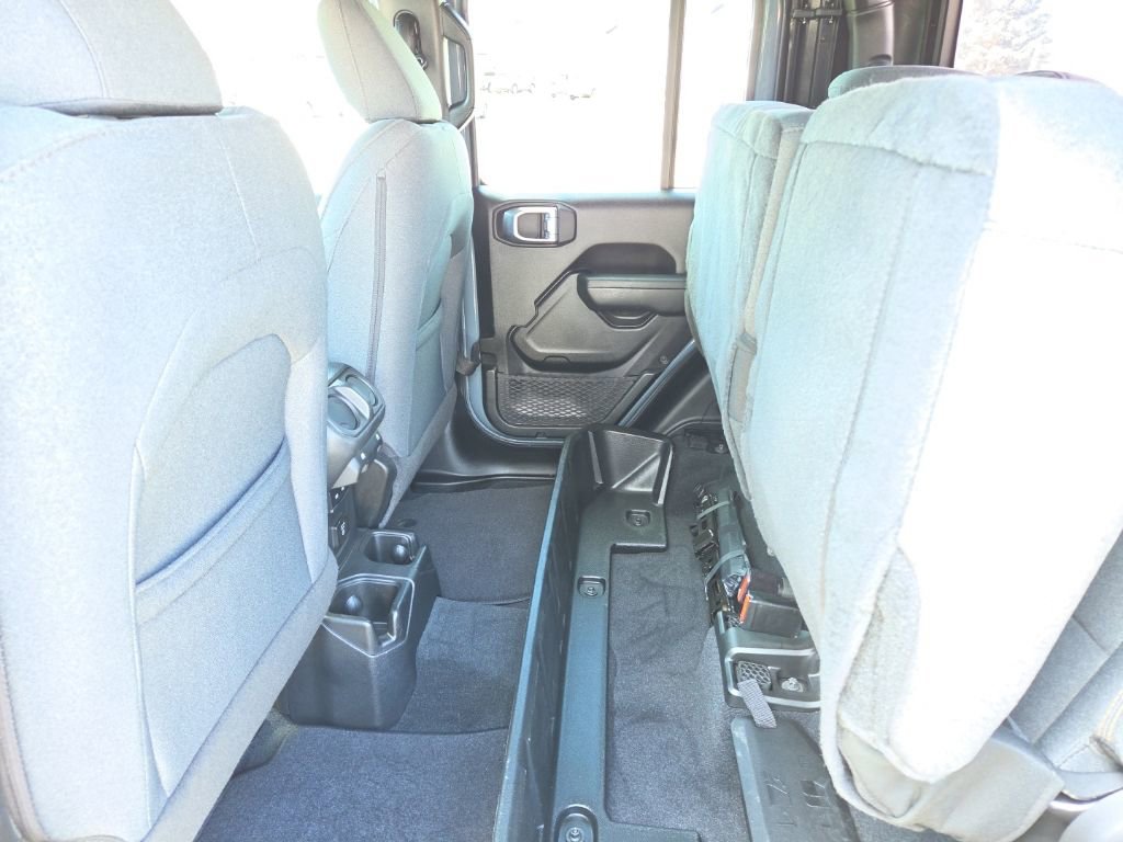 Certified 2024 Jeep Gladiator Sport AWD/4WD image 22