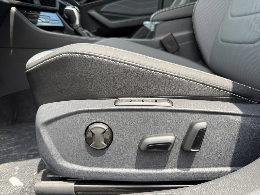 New 2026 Volkswagen Jetta SEL FWD image 10