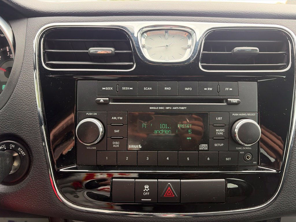 Used 2014 Chrysler 200 Touring FWD image 12