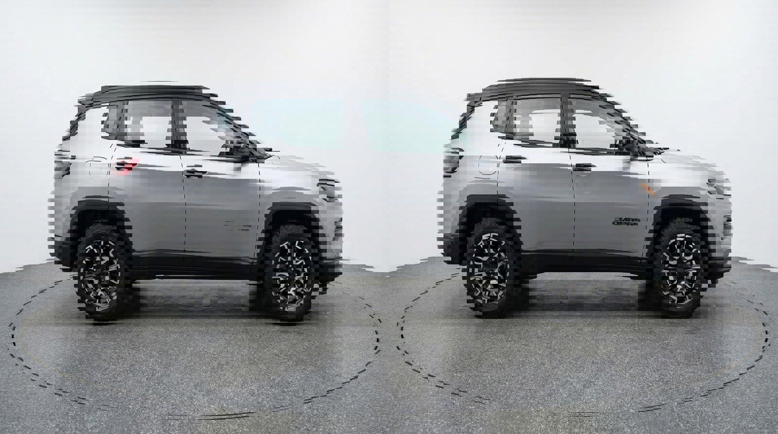 Used 2025 Jeep Compass Trailhawk image 8