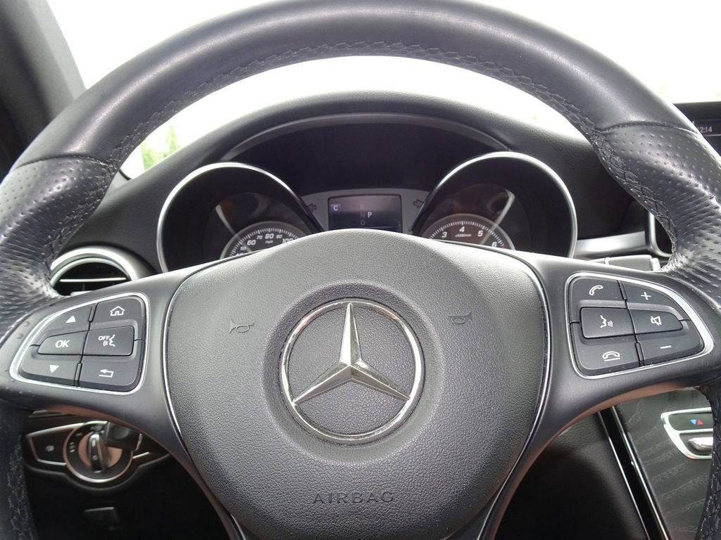 Used 2018 Mercedes-Benz GLC 300 4MATIC image 22